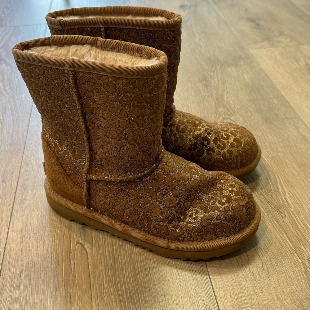 UGG Australia Classic II Glitter Leopard Boots